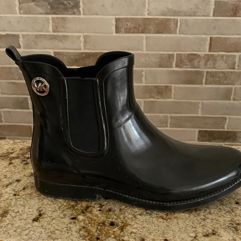 Michael Kors Black Gloss Chelsea Rain Ankle Boots